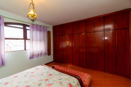 Casa à venda com 250m², 3 quartos e 5 vagasSuíte