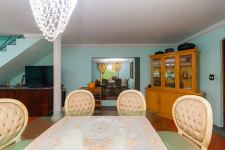 Casa à venda com 250m², 3 quartos e 5 vagasSala