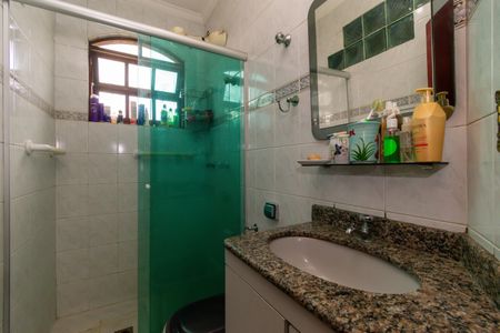 Casa à venda com 250m², 3 quartos e 5 vagasBanheiro 2