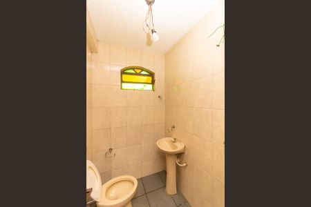 Casa à venda com 250m², 3 quartos e 5 vagasGaragem - Banheiro 1