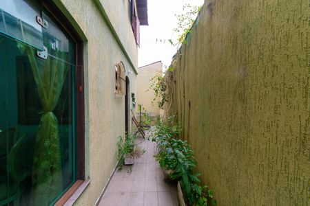 Casa à venda com 250m², 3 quartos e 5 vagasCorredor Externo