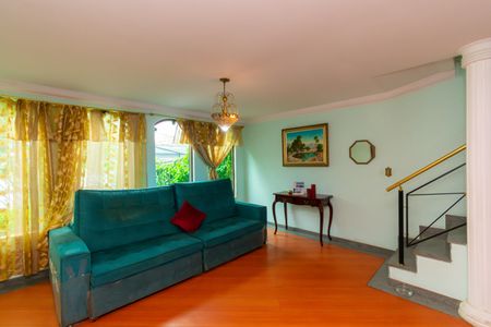 Casa à venda com 250m², 3 quartos e 5 vagasSala