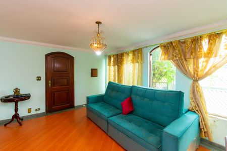 Casa à venda com 250m², 3 quartos e 5 vagasSala