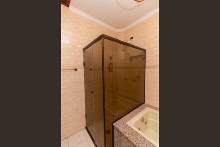 Casa à venda com 250m², 3 quartos e 5 vagasBanheiro da Suíte