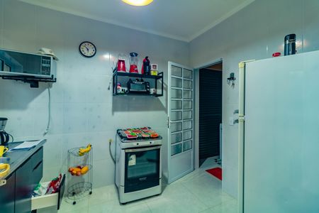 Casa à venda com 95m², 4 quartos e 4 vagas Casa à venda com 95m², 4 quartos e 4 vagasCozinha