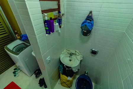 Casa à venda com 95m², 4 quartos e 4 vagas Casa à venda com 95m², 4 quartos e 4 vagasÁrea de Serviço