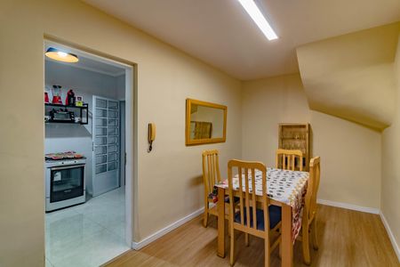 Casa à venda com 95m², 4 quartos e 4 vagas Casa à venda com 95m², 4 quartos e 4 vagasSala de Jantar