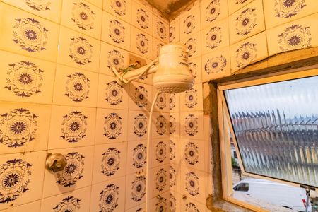 Casa à venda com 95m², 4 quartos e 4 vagas Casa à venda com 95m², 4 quartos e 4 vagasBanheiro Social