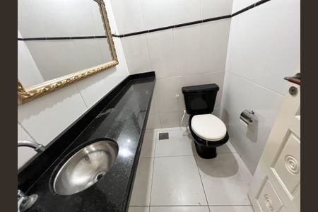 Casa de condomínio para alugar com 254m², 4 quartos e 3 vagas Casa de condomínio para alugar com 254m², 4 quartos e 3 vagasLavabo