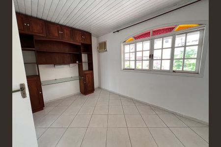 Casa de condomínio para alugar com 254m², 4 quartos e 3 vagas Casa de condomínio para alugar com 254m², 4 quartos e 3 vagasQuarto 03