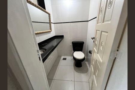 Casa de condomínio para alugar com 254m², 4 quartos e 3 vagas Casa de condomínio para alugar com 254m², 4 quartos e 3 vagasLavabo
