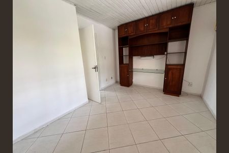 Casa de condomínio para alugar com 254m², 4 quartos e 3 vagas Casa de condomínio para alugar com 254m², 4 quartos e 3 vagasQuarto 03