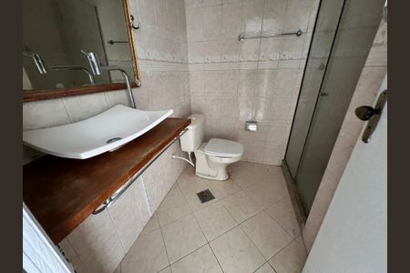 Casa de condomínio para alugar com 254m², 4 quartos e 3 vagas Casa de condomínio para alugar com 254m², 4 quartos e 3 vagasBanheiro Social