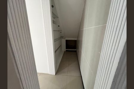 Casa de condomínio para alugar com 254m², 4 quartos e 3 vagas Casa de condomínio para alugar com 254m², 4 quartos e 3 vagasCirculação