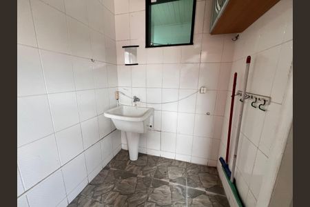 Casa de condomínio para alugar com 254m², 4 quartos e 3 vagas Casa de condomínio para alugar com 254m², 4 quartos e 3 vagasArea de Serviço