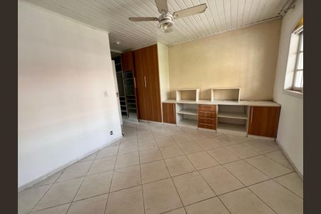 Casa de condomínio para alugar com 254m², 4 quartos e 3 vagas Casa de condomínio para alugar com 254m², 4 quartos e 3 vagasSuíte