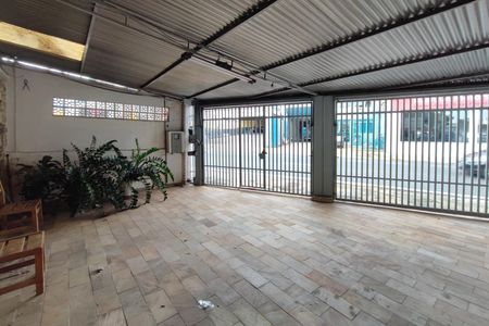 Casa à venda com 280m², 3 quartos e 2 vagasQuintal - Garagem
