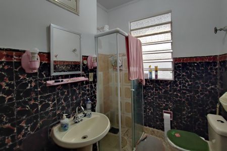 Casa à venda com 280m², 3 quartos e 2 vagasBanheiro