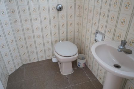 Casa à venda com 131m², 3 quartos e 1 vagaBanheiro de Serviço