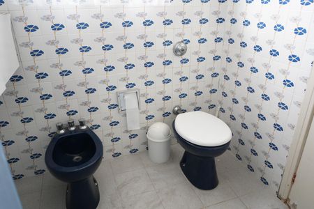 Casa à venda com 131m², 3 quartos e 1 vagaBanheiro