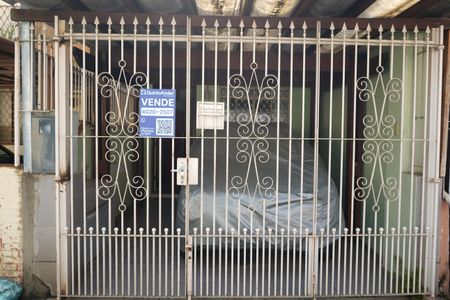 Casa à venda com 131m², 3 quartos e 1 vagaFachada + Placa