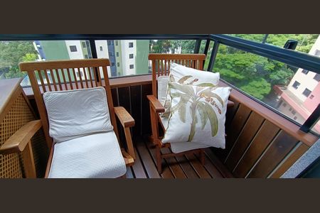 Apartamento à venda com 162m², 3 quartos e 3 vagas Apartamento à venda com 162m², 3 quartos e 3 vagasVaranda da Suíte Master