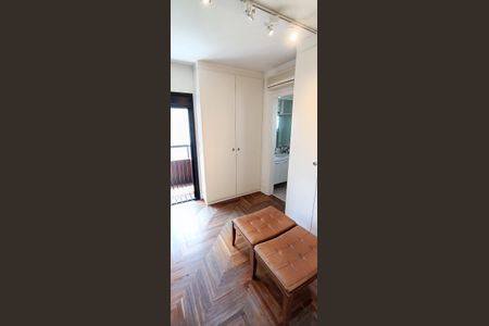 Apartamento à venda com 162m², 3 quartos e 3 vagas Apartamento à venda com 162m², 3 quartos e 3 vagasSuíte 2