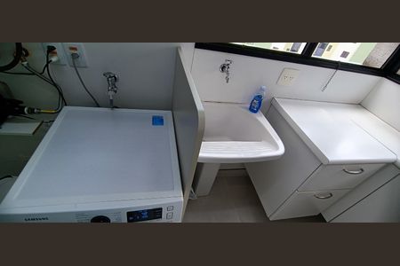 Apartamento à venda com 162m², 3 quartos e 3 vagas Apartamento à venda com 162m², 3 quartos e 3 vagasÁrea de Serviço