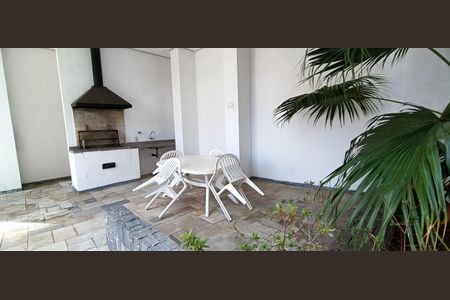 Apartamento à venda com 162m², 3 quartos e 3 vagas Apartamento à venda com 162m², 3 quartos e 3 vagasÁrea comum - Churrasqueira