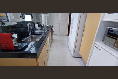 Apartamento à venda com 162m², 3 quartos e 3 vagas Apartamento à venda com 162m², 3 quartos e 3 vagasCozinha