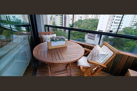 Apartamento à venda com 162m², 3 quartos e 3 vagas Apartamento à venda com 162m², 3 quartos e 3 vagasVaranda da Sala