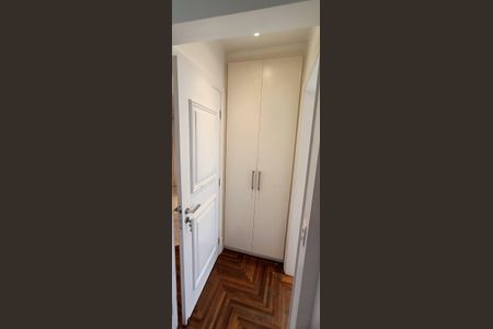 Apartamento à venda com 162m², 3 quartos e 3 vagas Apartamento à venda com 162m², 3 quartos e 3 vagasSuíte 1