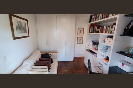 Apartamento à venda com 162m², 3 quartos e 3 vagas Apartamento à venda com 162m², 3 quartos e 3 vagasSuíte 1