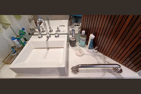 Apartamento à venda com 162m², 3 quartos e 3 vagas Apartamento à venda com 162m², 3 quartos e 3 vagasBanheiro da Suíte Master