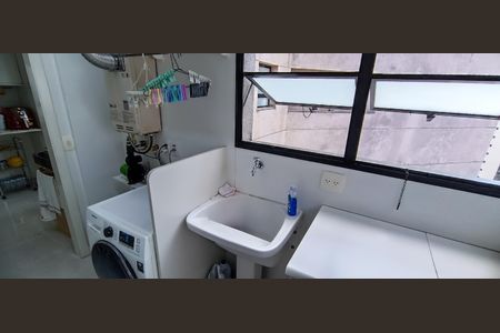 Apartamento à venda com 162m², 3 quartos e 3 vagas Apartamento à venda com 162m², 3 quartos e 3 vagasÁrea de Serviço