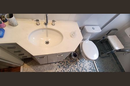 Apartamento à venda com 162m², 3 quartos e 3 vagas Apartamento à venda com 162m², 3 quartos e 3 vagasBanheiro da Suíte 1