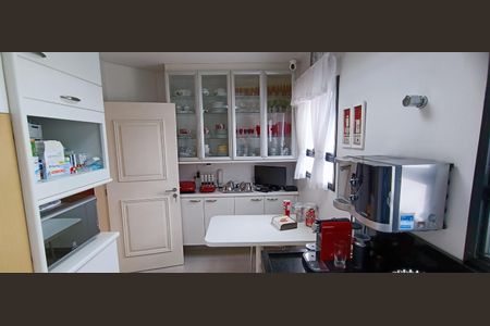 Apartamento à venda com 162m², 3 quartos e 3 vagas Apartamento à venda com 162m², 3 quartos e 3 vagasCozinha