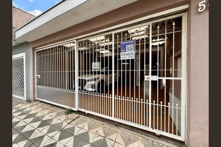 Casa à venda com 149m², 3 quartos e 2 vagasFachada