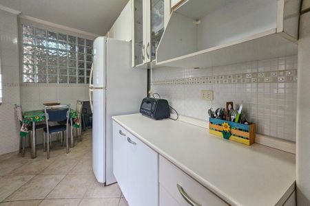 Casa de condomínio para alugar com 600m², 4 quartos e 2 vagasCozinha