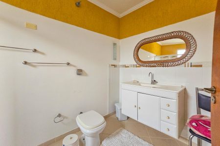 Casa de condomínio para alugar com 600m², 4 quartos e 2 vagasBanheiro da Suíte 2