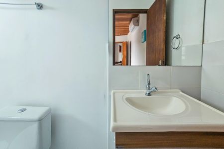 Casa de condomínio para alugar com 600m², 4 quartos e 2 vagasBanheiro da Suíte 3