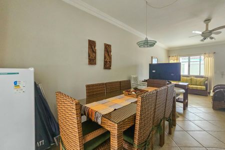 Casa de condomínio para alugar com 600m², 4 quartos e 2 vagasSala