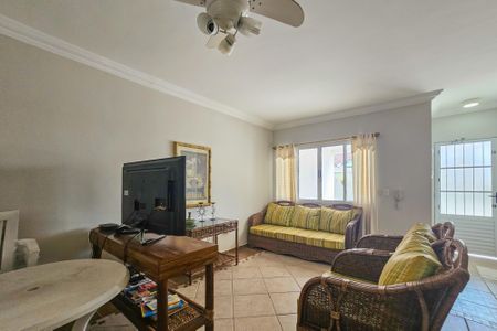 Casa de condomínio para alugar com 600m², 4 quartos e 2 vagasSala