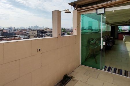 Casa para alugar com 240m², 2 quartos e sem vagaDucha