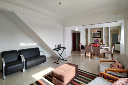 Casa para alugar com 240m², 2 quartos e sem vagaSala