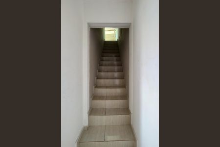 Casa para alugar com 240m², 2 quartos e sem vagaEscada