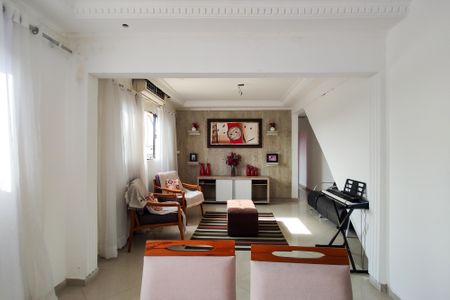 Casa para alugar com 240m², 2 quartos e sem vagaSala