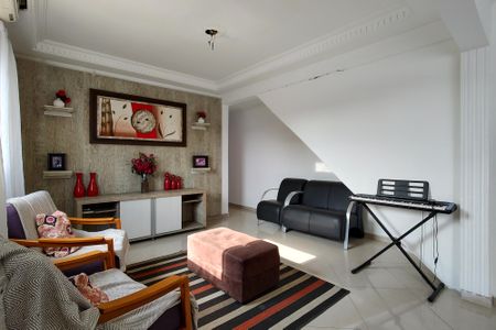 Casa para alugar com 240m², 2 quartos e sem vagaSala