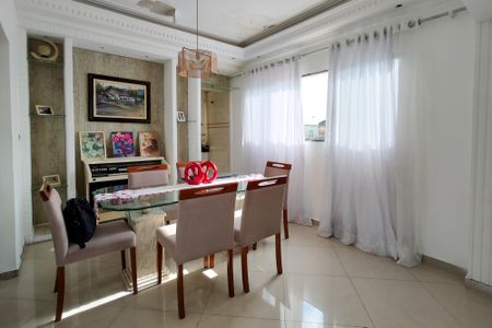 Casa para alugar com 240m², 2 quartos e sem vagaSala