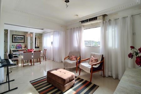 Casa para alugar com 240m², 2 quartos e sem vagaSala